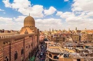 القاهرة: رحلة عبر التاريخ والحضارة