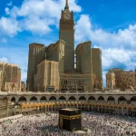 السياحة الدينية في السعودية للمغاربة: رحلة إلى أرض الحرمين مع “نامبر وان”