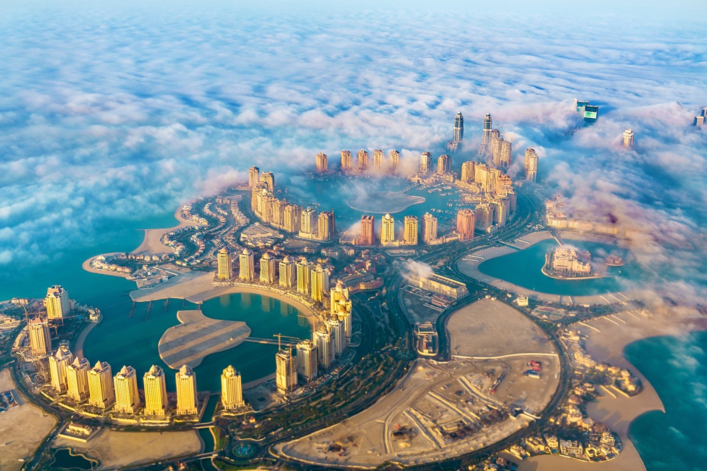 قطر الآن: رحلة عبر الحداثة والثقافة