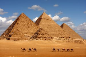 هل يحتاج المغربي إلى فيزا لدخول مصر؟