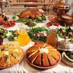 سياحة الطعام في أذربيجان للمغاربة: رحلة إلى مائدة غنية